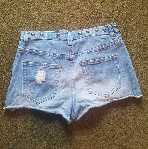 Forever 21 Studded Denim Shorts - Picture 3 of 3